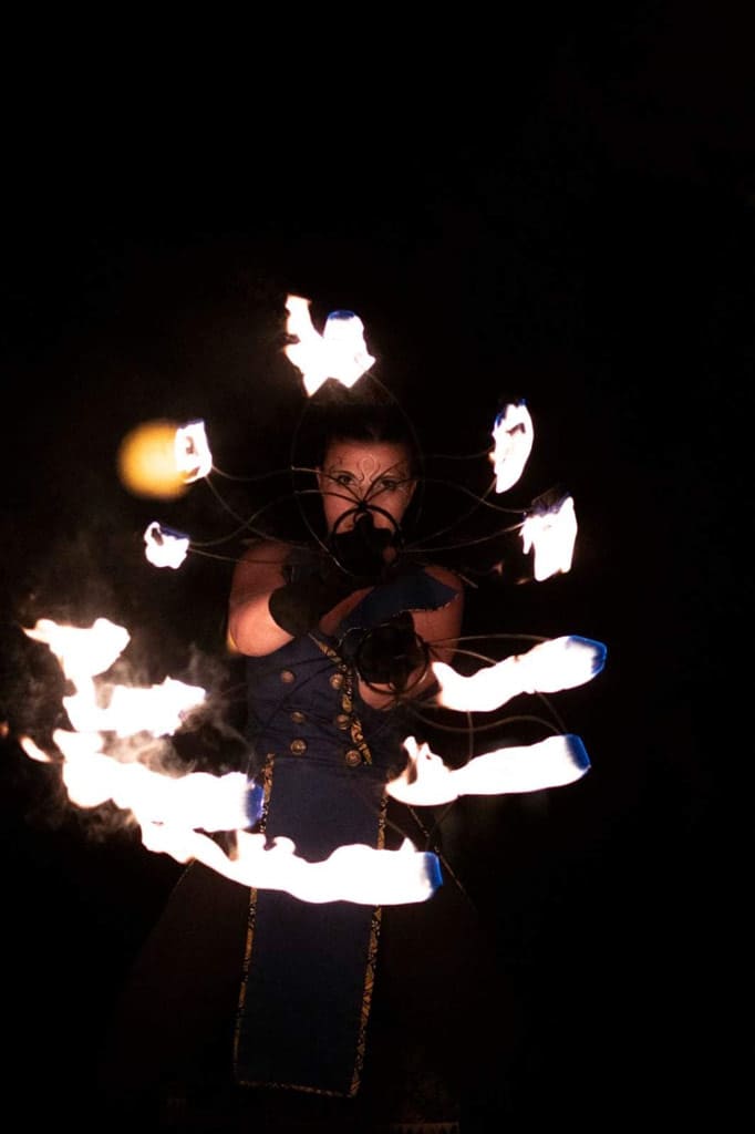 Lumina: Armonie di Fuoco